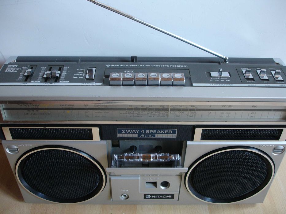 Radiomagnetofon HITACHI TRK-7250