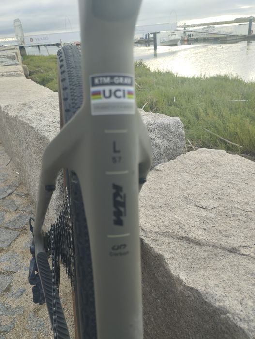 KTM Gravelator C/Rodas em Carbono