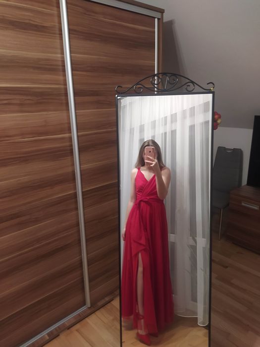 Sukienka na studniówkę