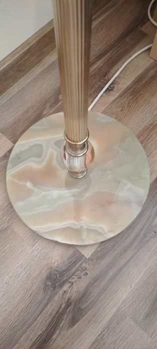 Lampa stojąca mosiądz z onyksem