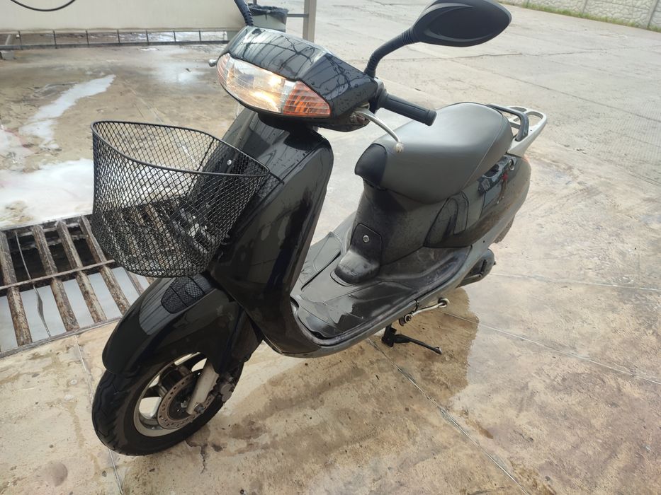 Продам скутер Honda Lead af48