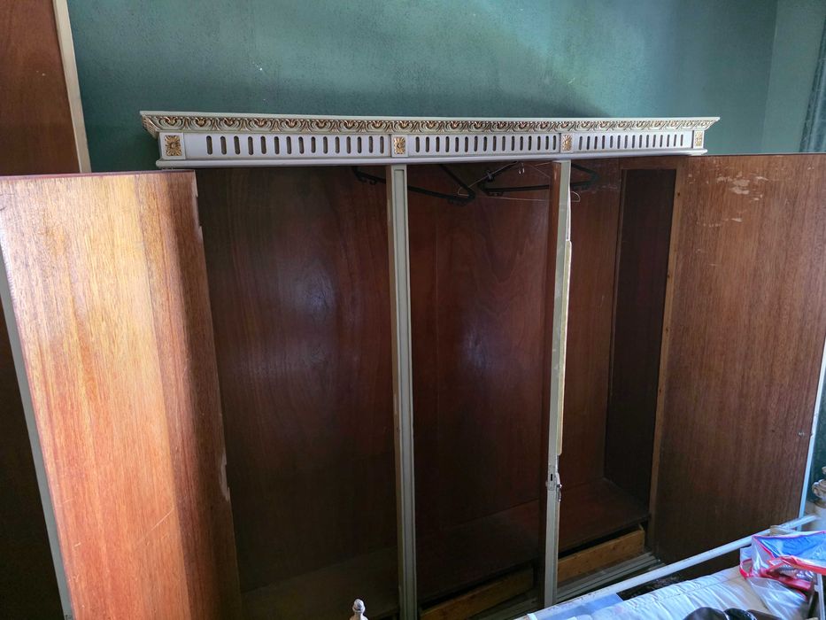 Guarda fatos vintage