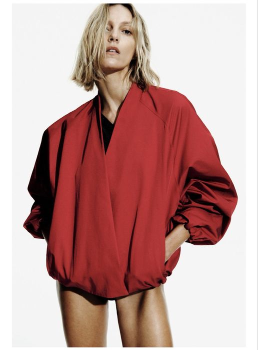 Бомбер Zara червоний куртка