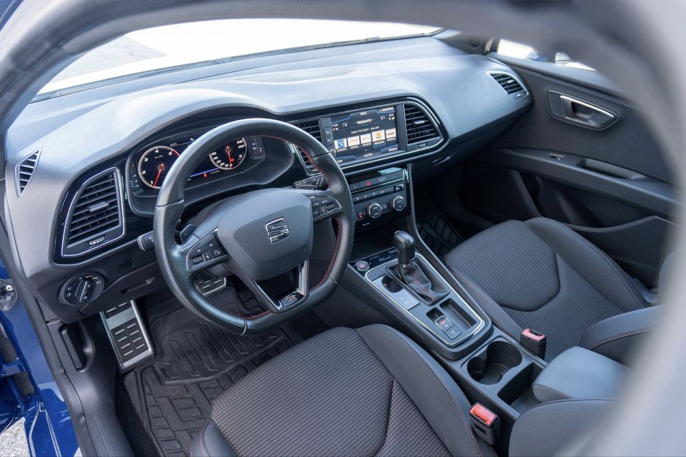 SEAT Leon ST — fotografia 7