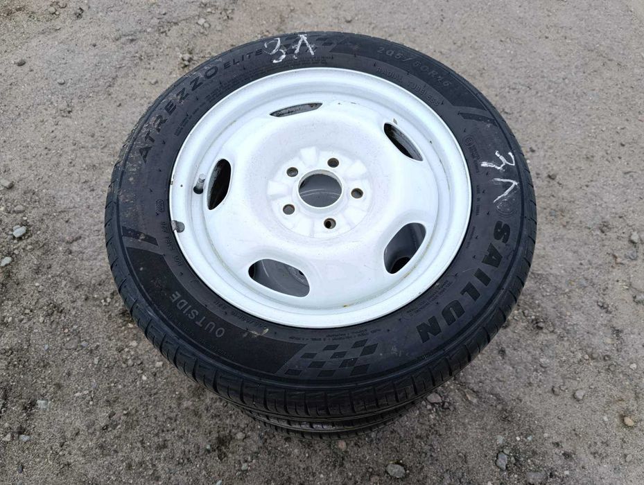 Продам комплект дисків 5x114.3 з літніми шинами 205/55 R16