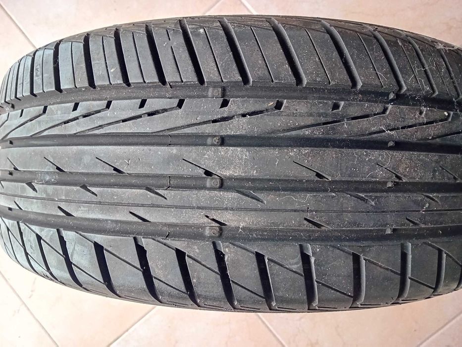 1 Pneu FeuVert efficiency 215/50R17 quase novo