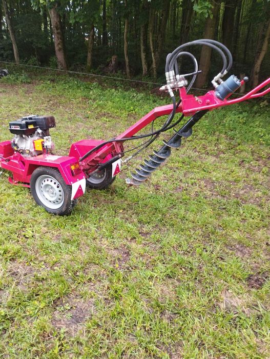 Wiertnica hydrauliczna o napędzie spalinowym 13KM