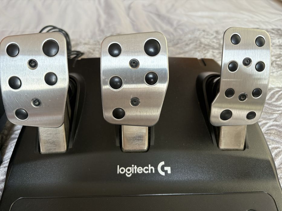 Volante Logitech G29 + Pedais