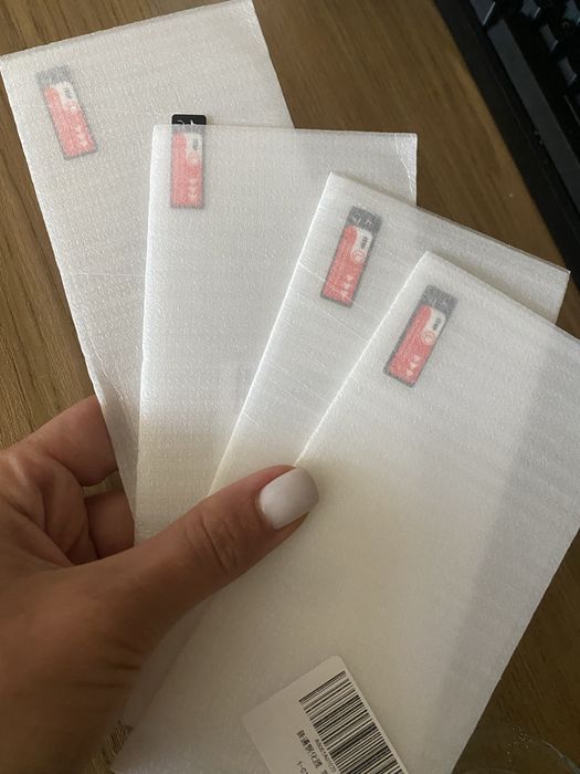 Защитныe стекла на iphone 13