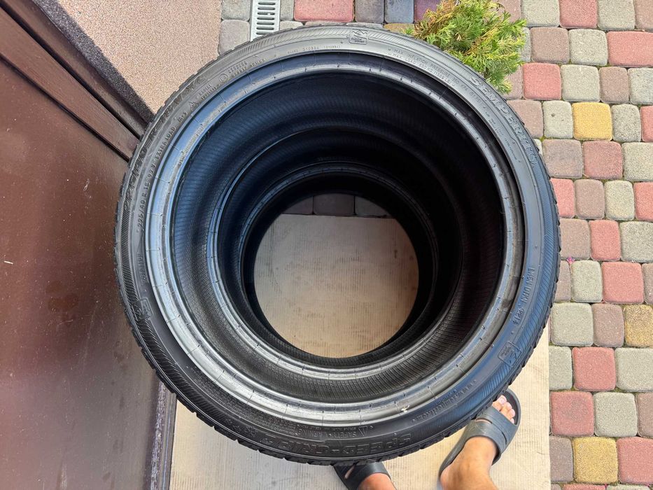 Шини Semperit 225/40 R-18 (92 V ) made in Germany - зима