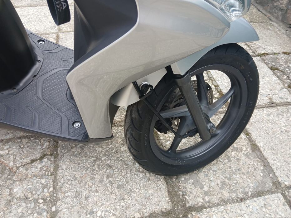Максі-скутер Honda dio 110