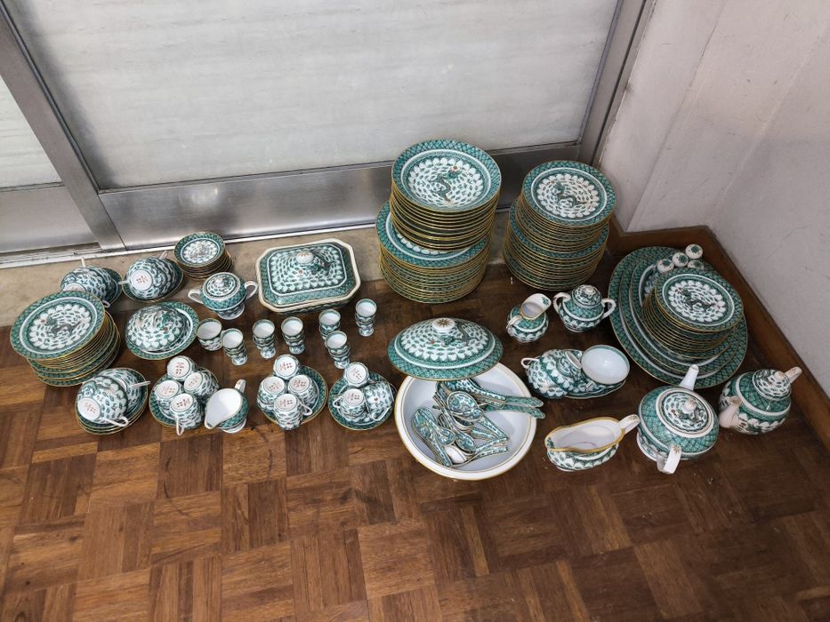 Anos 60/70 Grande Serviço Porcelana de Macau "Dragão Verde" +100 Peças