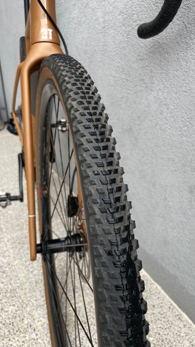Bicicleta 3T exploro team rival