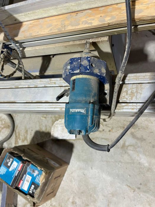 Fresadora de Ferragens para Portas - 7000€ + IVA