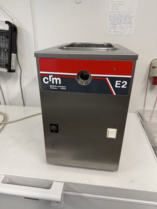 Sprzedam profesjonalną maszynę do bitej śmietany CIM E2 (Made in Italy).