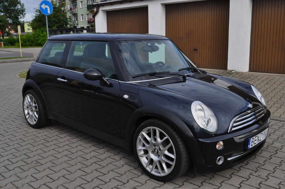 MINI ONE LIFT 1.6 16v 90KM benzynka ALU16 klima SKÓRA serwis CHROM