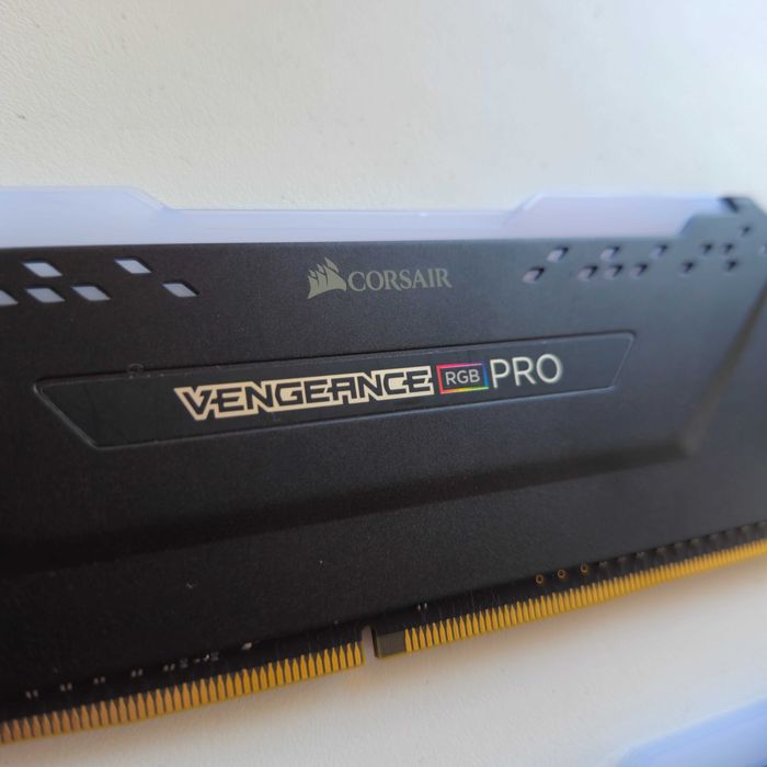 corsair vengeance rgb pro - купить компьютеры и комплектующие