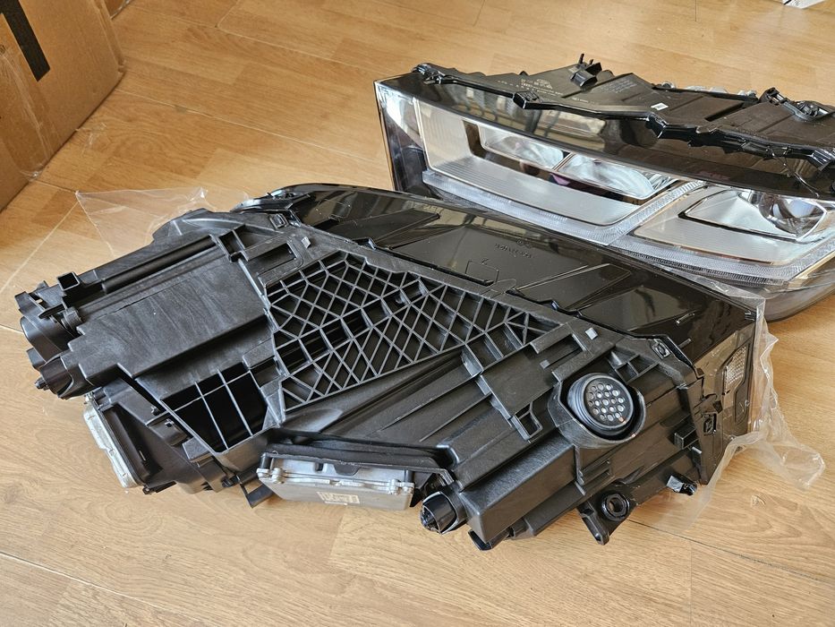 Audi Q7 2015 - 2020 LED передні фари комплект