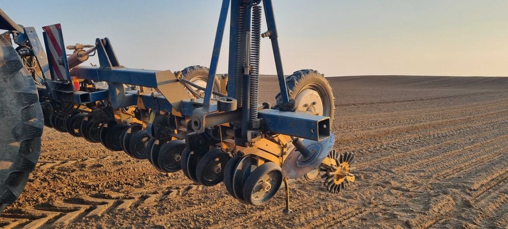 Siewnik do buraków Kleine Unicorn 3 talerzowy