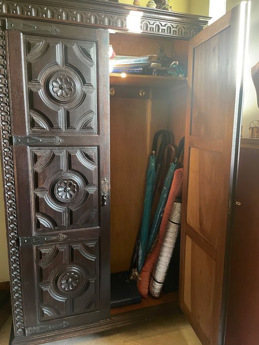 Móvel roupeiro 2 portas