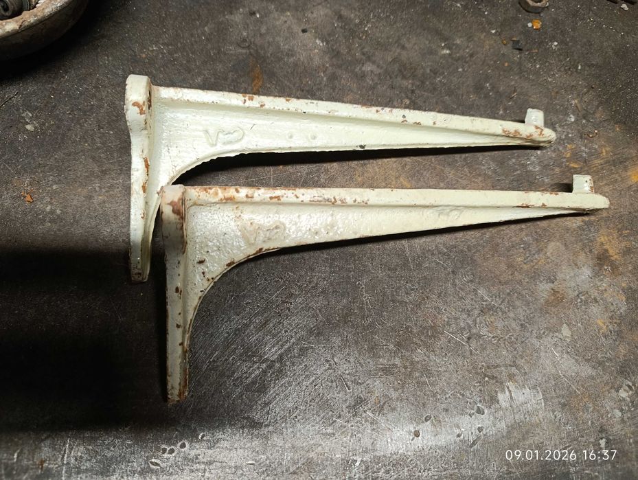 Кронштейн ( кріплення) для умивальника .