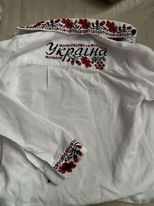 Продам вишиванку в дуже хорошому стані