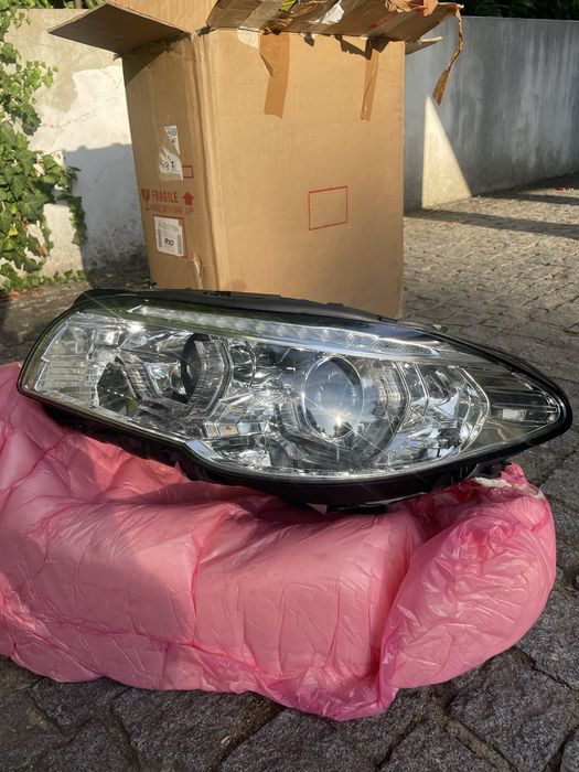 Faróis BMW F10 F11 10-13 Xenon Angel Eyes Led 3D DRL Dinâmicos Cromado