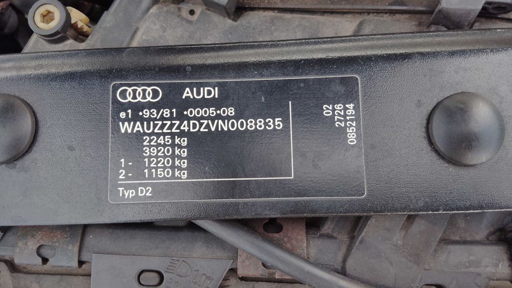 Audi A8 D2 3,7 V8
