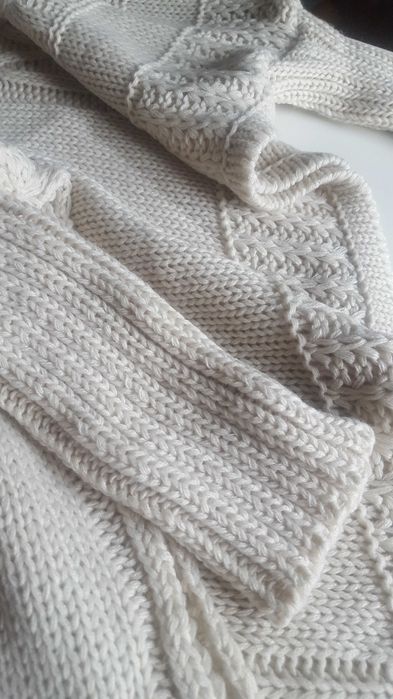 Sweter Poncho rozm. uniwersalny