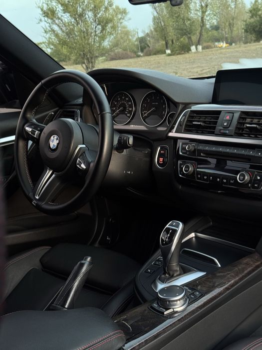 BMW 328i Xdrive 2016