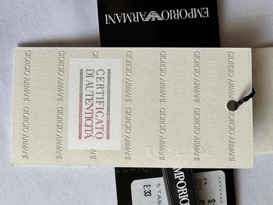 Emporio Armani 33  Spodnie czarne Regular Fit