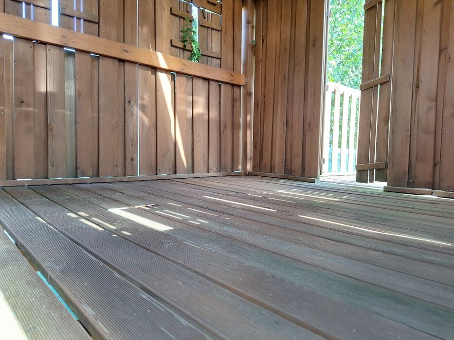 Solidny domek dla dzieci z piaskownicą firmy Winnetoo lite drewno