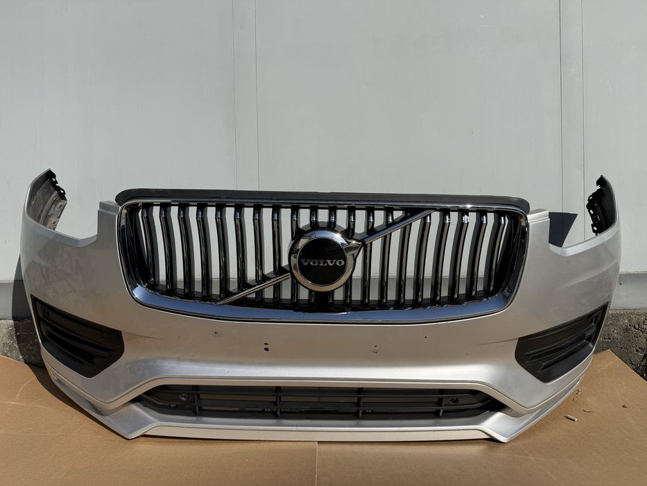 Volvo XC90 2 II Momentum Core zderzak przôd przedni lift
