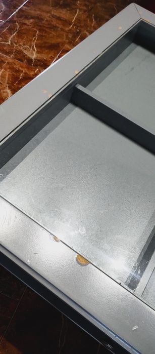 Stolik kawowy szary.