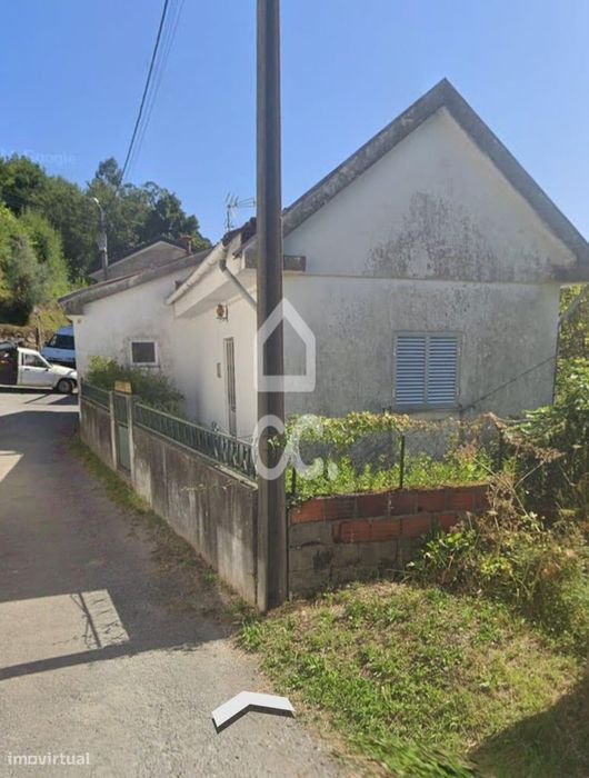 Moradia independente à venda em Eira Vedra ( Vieira do Minho) com 600m