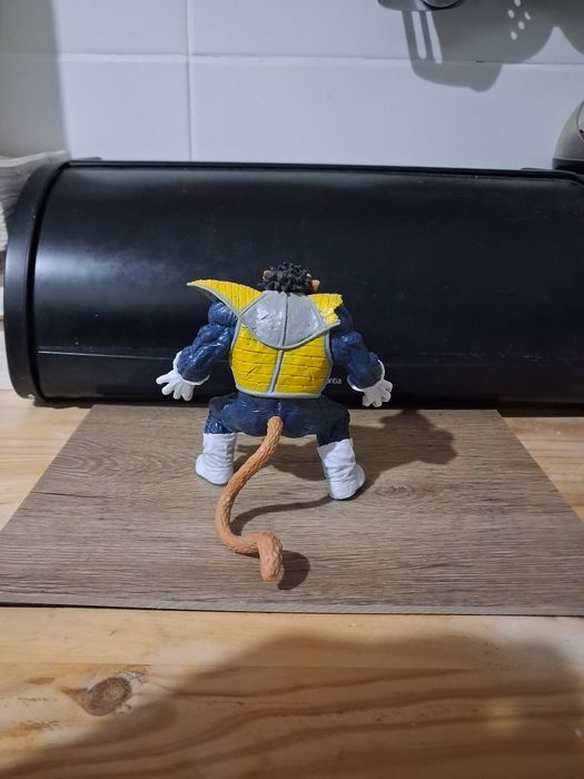 Figura Vegeta macaco