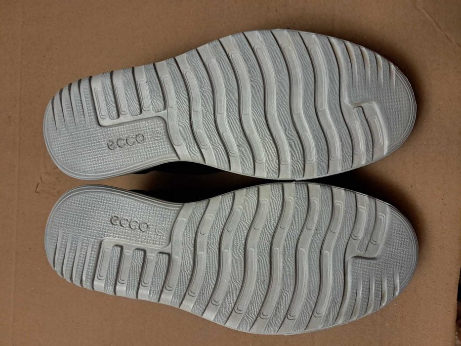Туфли кроссовки ECCO   оригинал 42 размер  28.5см