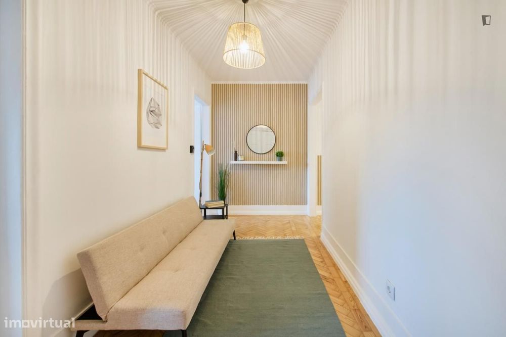 Quarto - localizado em Entrecampos Lisbon