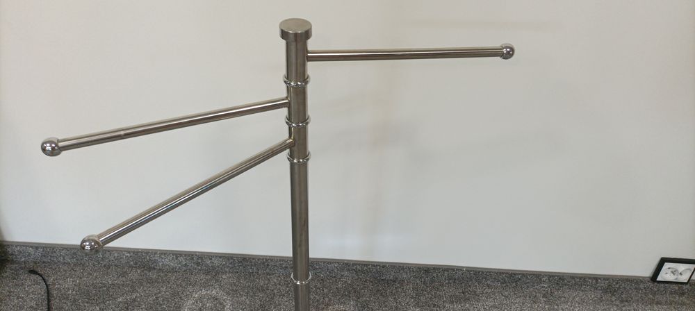 Stojak, wieszak na ubrania, metalowy chrom