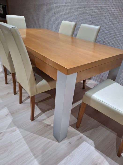 Mesa de cozinha em cerejeira