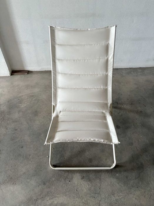 Cadeira de jardim dobrável e articulado bege