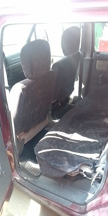 продаються запчастини до автомобіля Сузукі вагон 1997--2009 по. в.