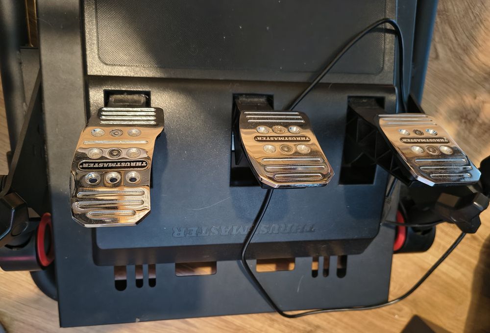 Kierownica Thrustmaster T300 Alcantara Edition+ stojak Huzaro 3.0