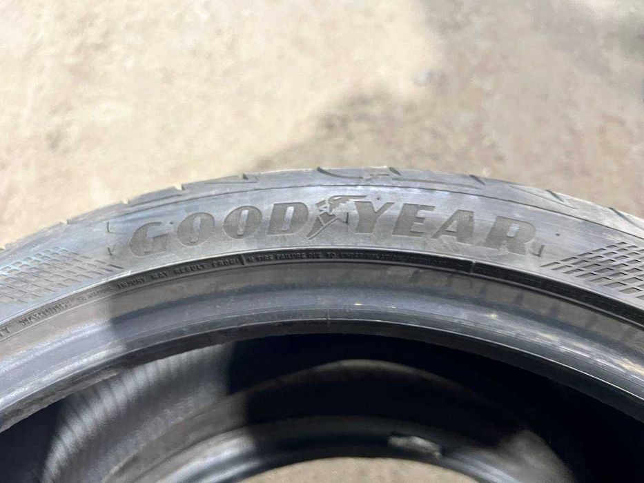 Шини б/у ЛІТО 235/35 R19 Goodyear Eagle F1 колеса вживані з хорошим станом CA32-19