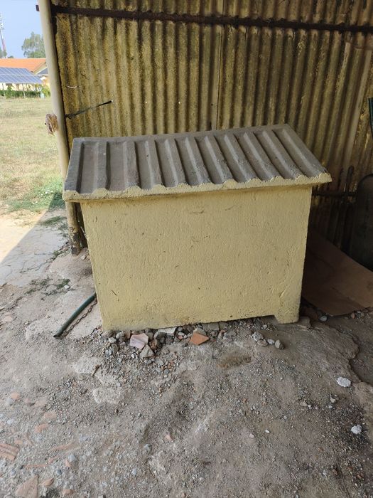 Casota para cão usada