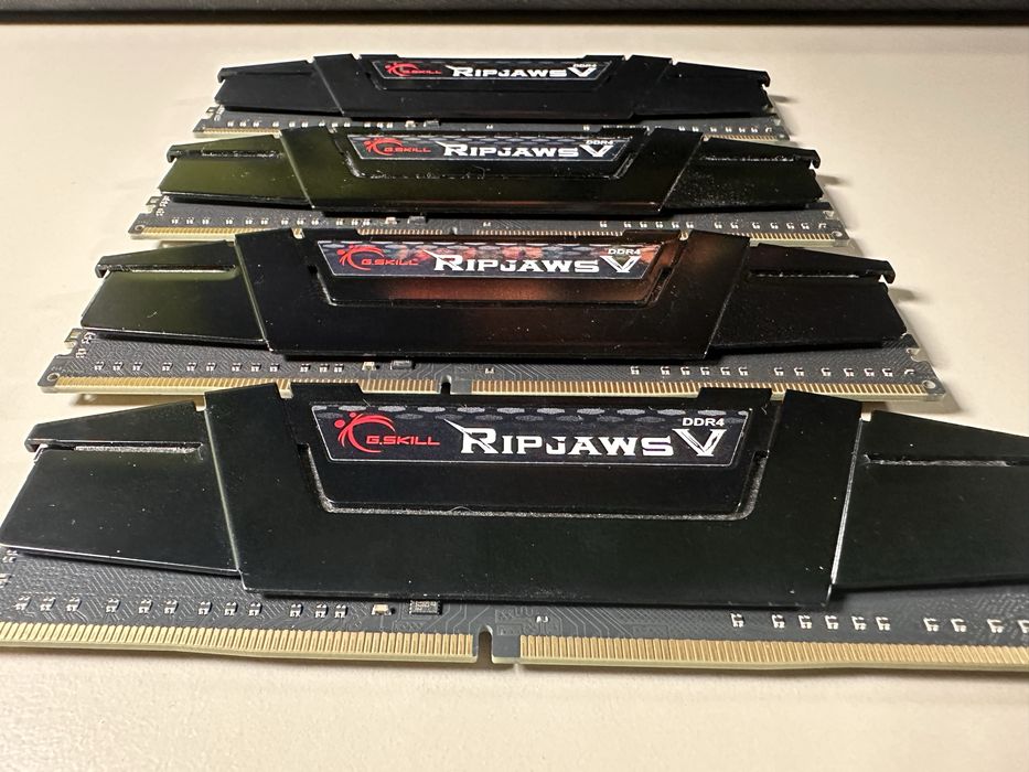 Pamięć RAM G.Skill Ripjaws V DDR4 3200MHz 32GB (4x8GB)