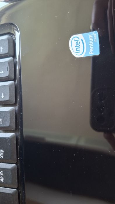 Laptop  dell inspiron 1545 z ładowarką
