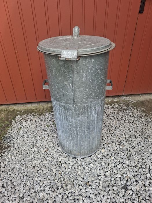 Kosz kubeł metalowy na śmieci