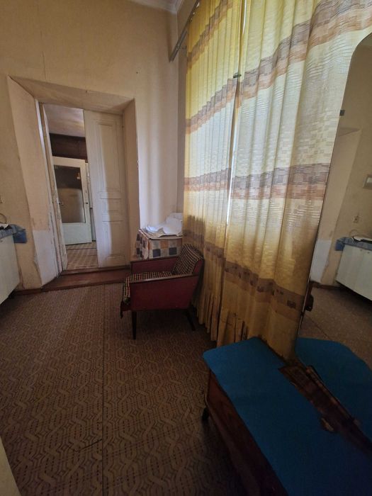 Продаж будинку м. Кагарлик (центр), 8 соток землі