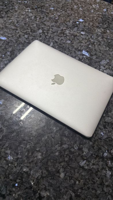 MacBook Air 13" 2011 4GB RAM Fast Sale447391319459123203